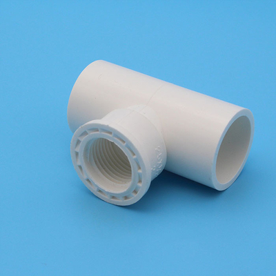 PVC Beyaz Su Temini Boru Ek Parçaları Tee 25mm 30mm Özelleştirilmiş